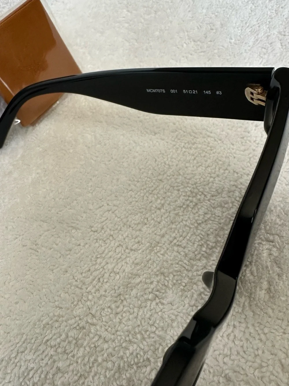 Full Inclusion MCM Black Sunglasses - Authenticated by Poizon - Picture 8 of 12